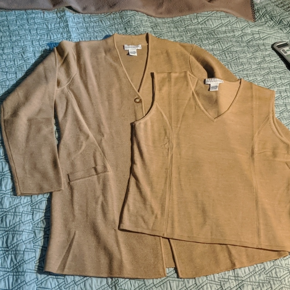 DONCASTER SWEATER SET
